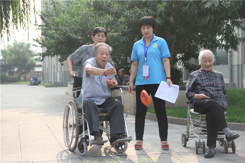 石家庄市老年养护院老人运动会